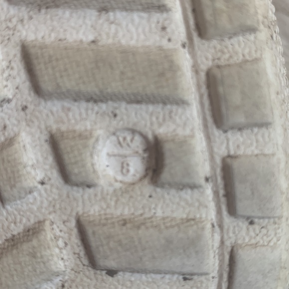 White Fuzzy Crocs - Picture 5 of 5